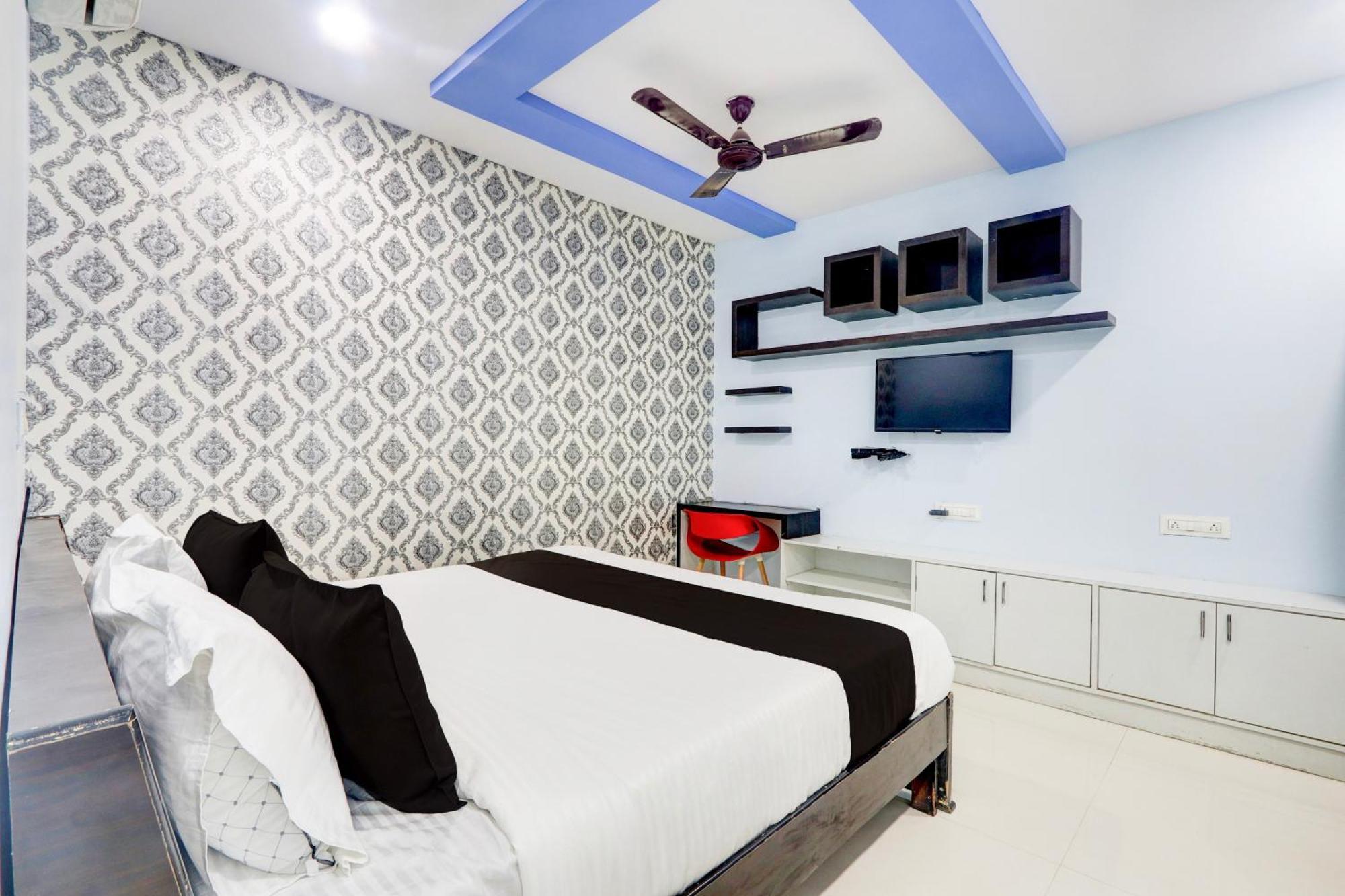 Hotel O Moon Light Nizamabad Kültér fotó