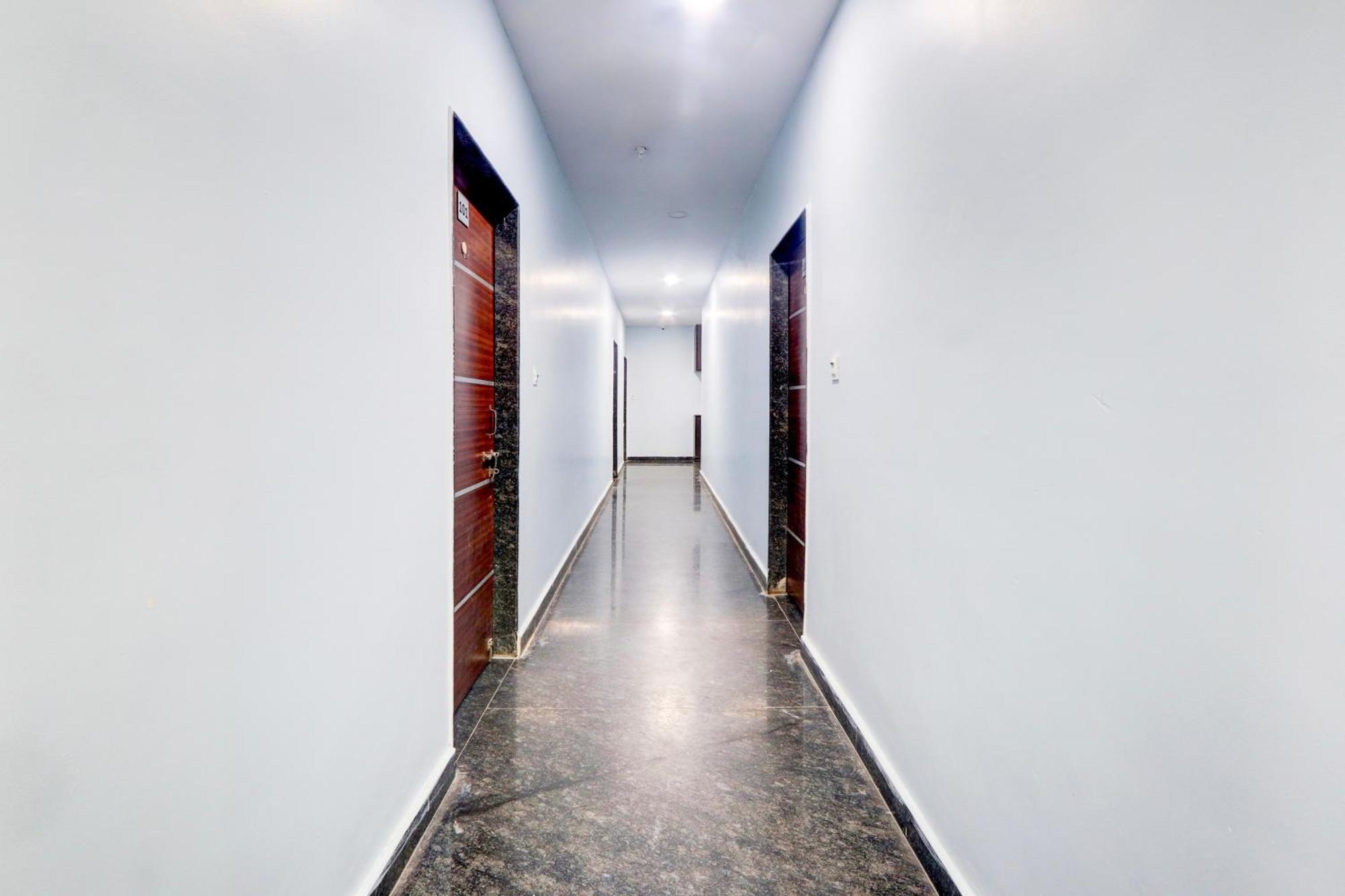 Hotel O Moon Light Nizamabad Kültér fotó