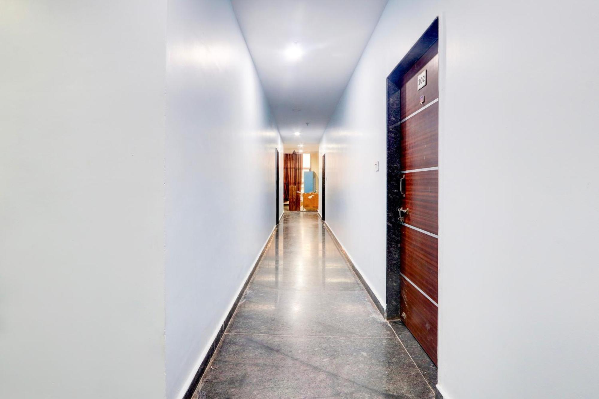 Hotel O Moon Light Nizamabad Kültér fotó